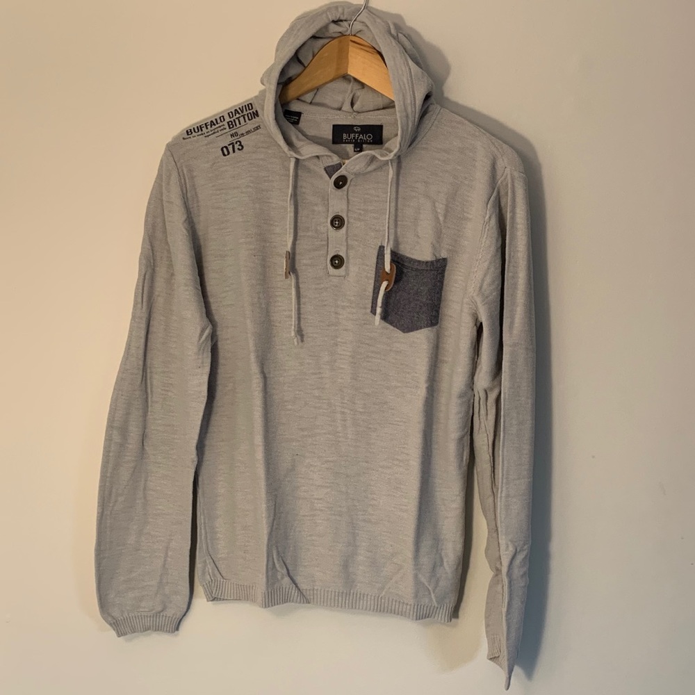 Hooded light sweater